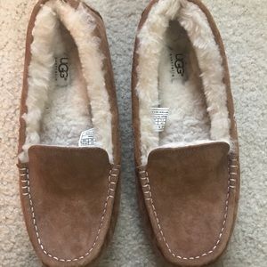 Women Ugg slippers!